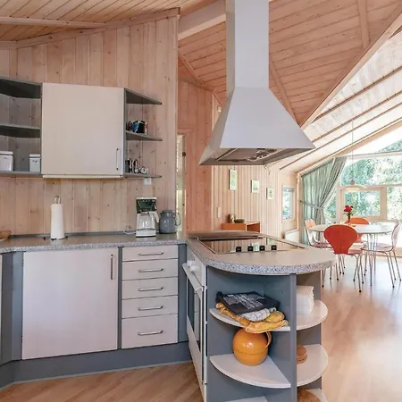 Tatil Evi Three-bedroom In Aakirkeby