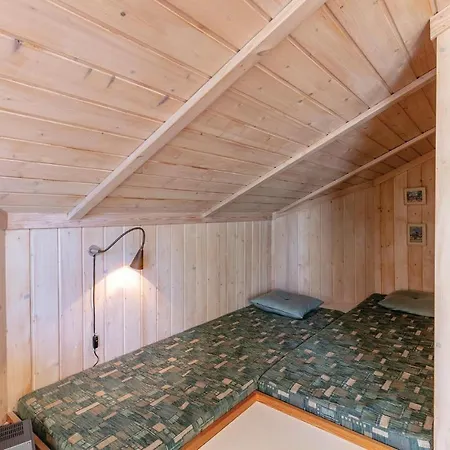 Three-bedroom In Aakirkeby Tatil Evi